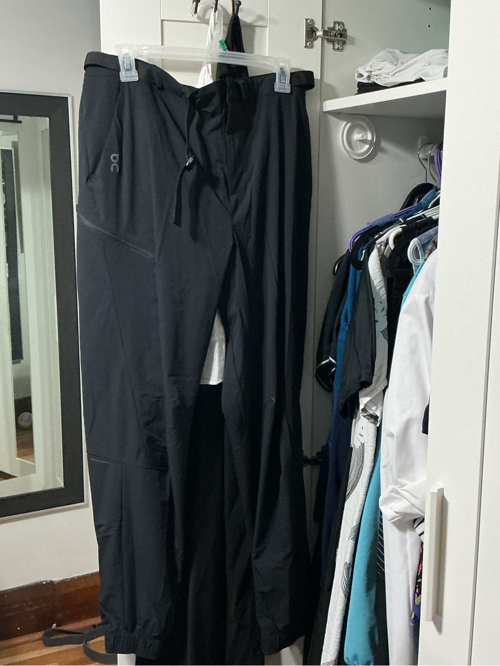 On Running women’s trek Black Performance Pants